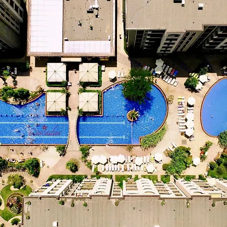 студио каскадас м5 *